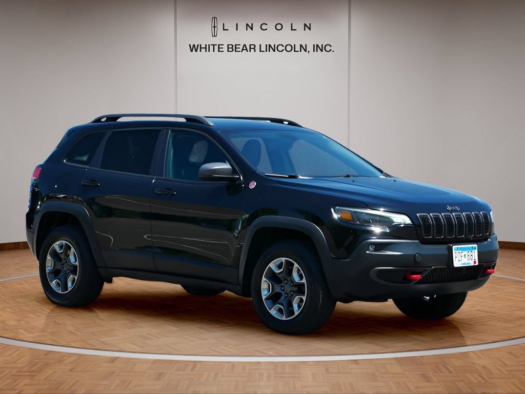 Used 2019 Jeep Cherokee Trailhawk AWD/4WD image 3