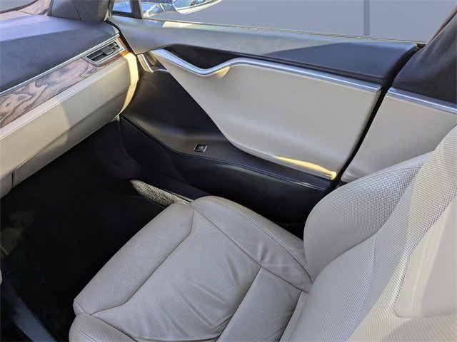 Used 2017 Tesla Model S 60 image 16