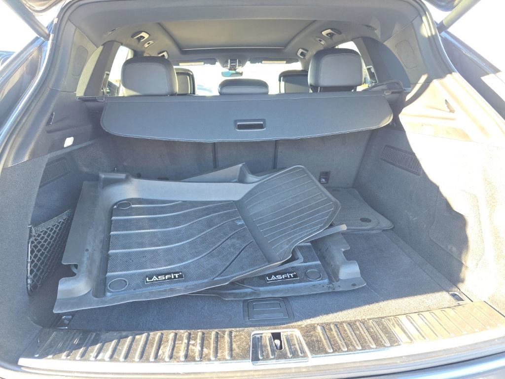 Used 2023 Porsche Cayenne Platinum Edition image 23