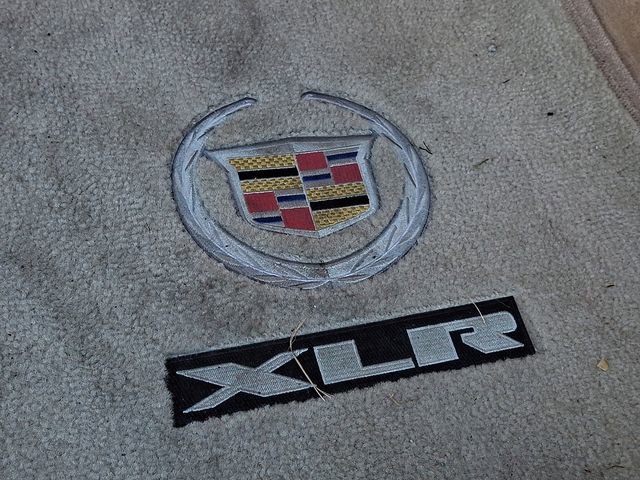 Used 2008 Cadillac XLR image 31