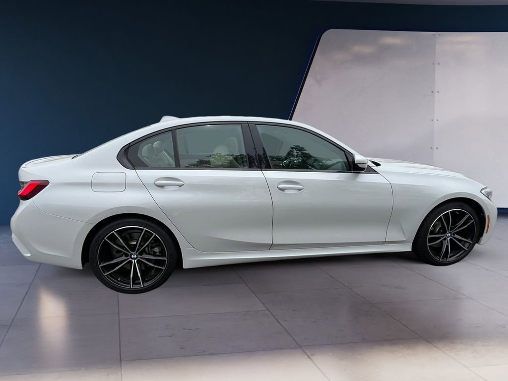 Used 2022 BMW 330i xDrive Sedan w/ M Sport Package AWD/4WD image 6