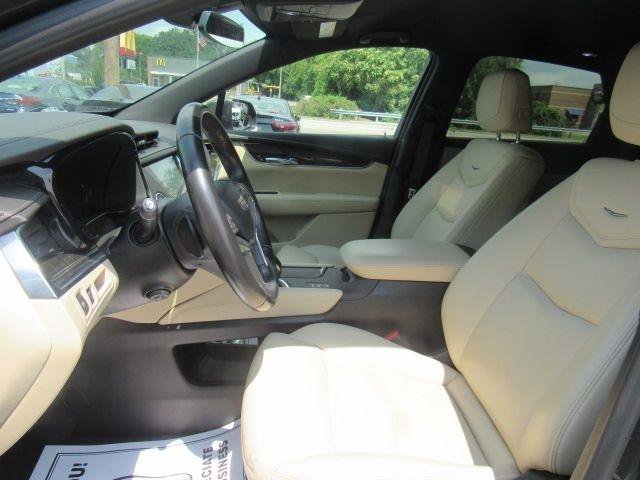 Used 2019 Cadillac XT5 AWD image 8