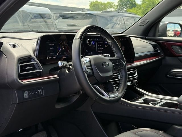 Used 2024 Chevrolet Traverse Z71 w/ Enhanced Driving Package AWD/4WD image 16