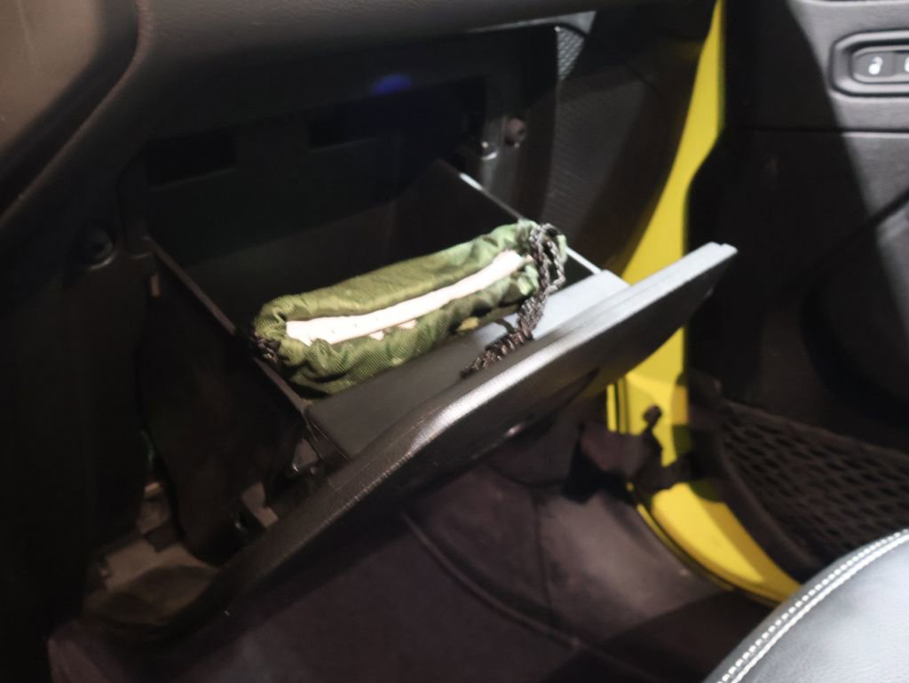 Used 2022 Jeep Wrangler Unlimited Sahara w/ Cold Weather Group image 31