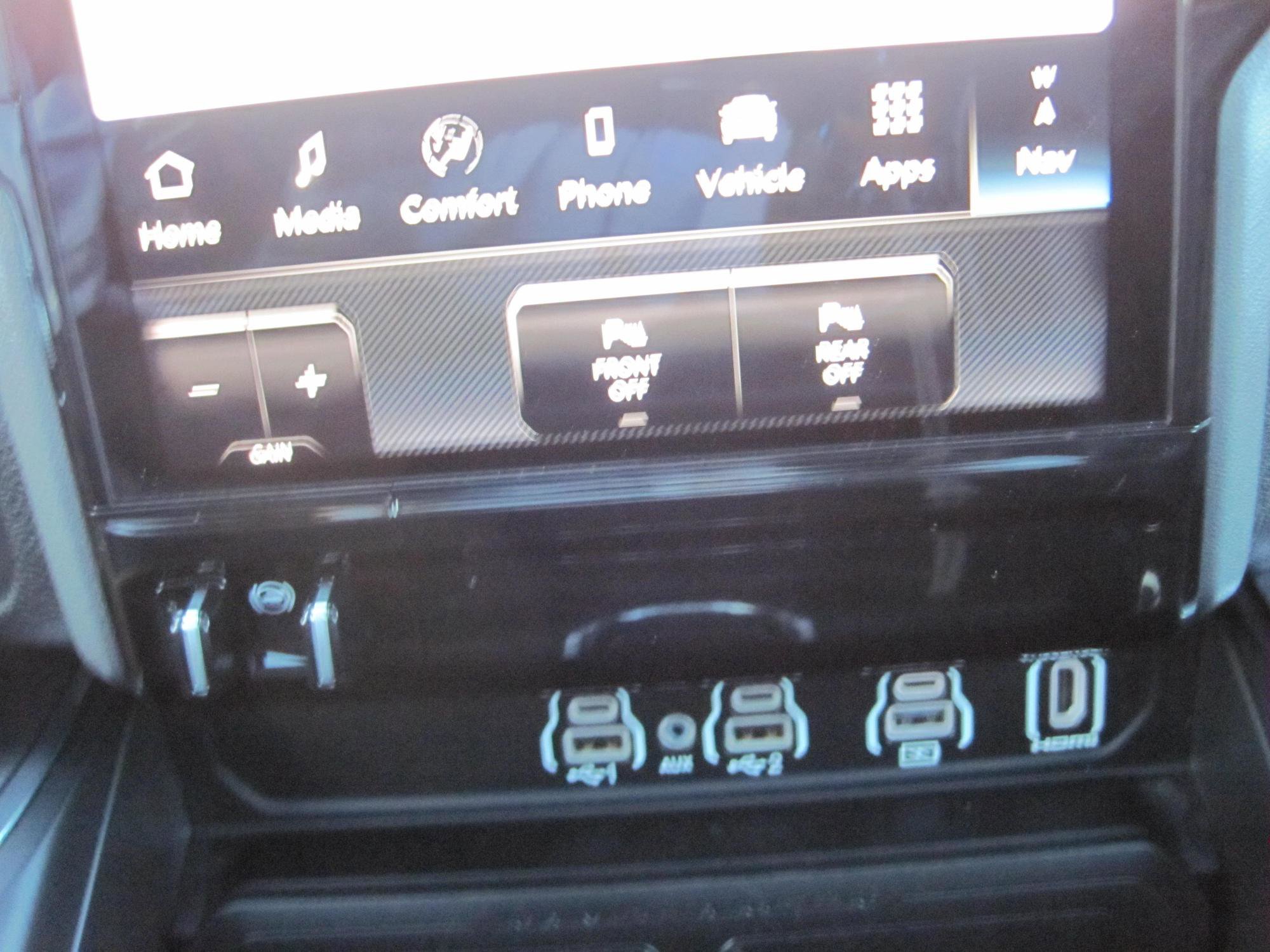 Used 2025 RAM 1500 Laramie w/ Night Edition image 13