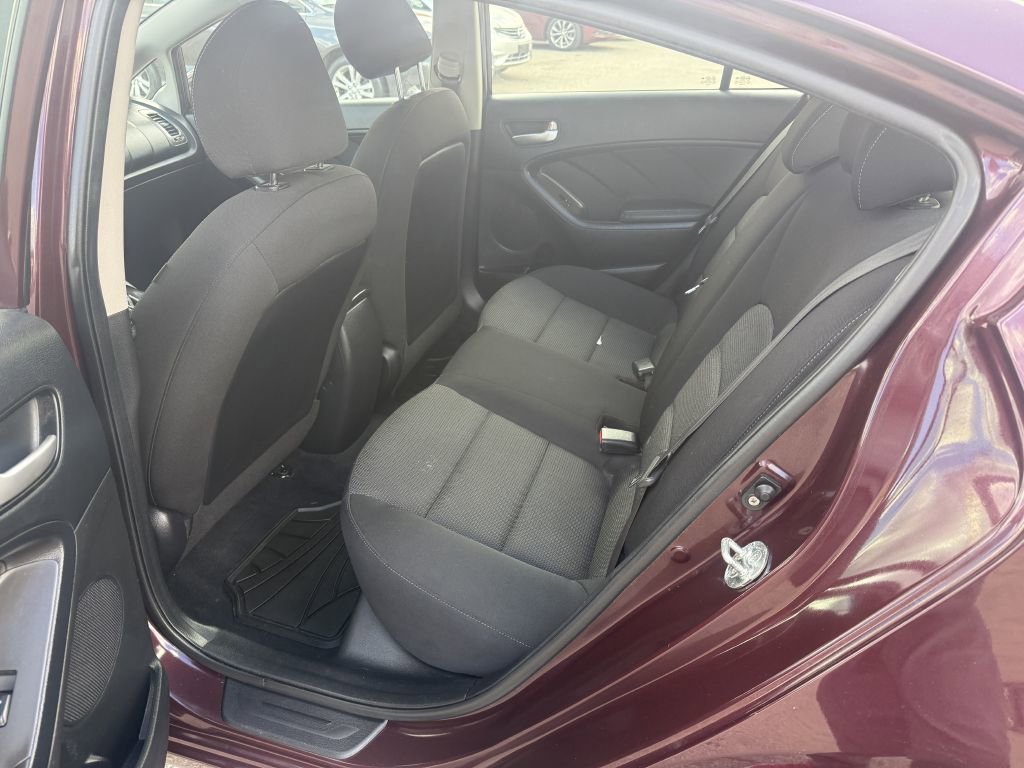 Used 2018 Kia Forte LX image 14