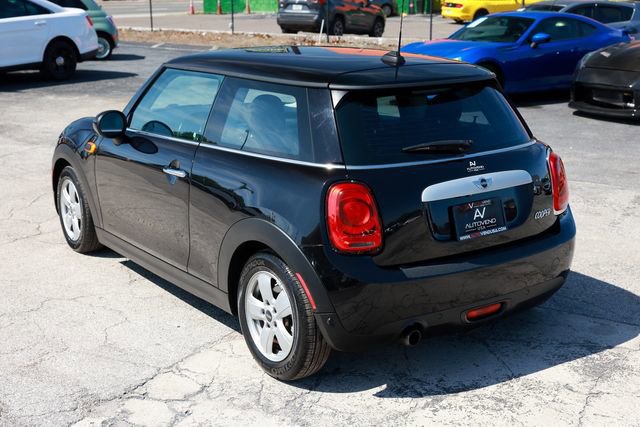 Used 2019 MINI Cooper 2-Door Hardtop image 8