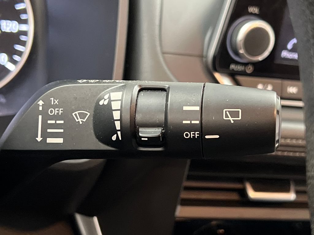Used 2024 Nissan Rogue SV AWD/4WD image 45