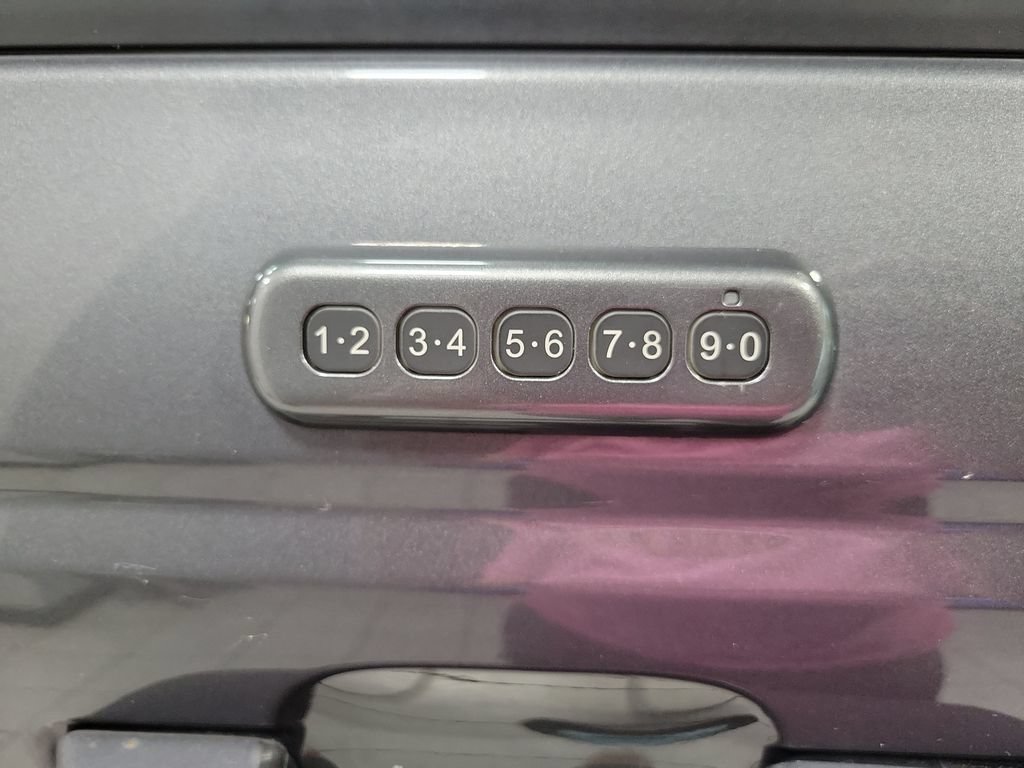 Used 2023 Ford Bronco Wildtrak AWD/4WD image 30