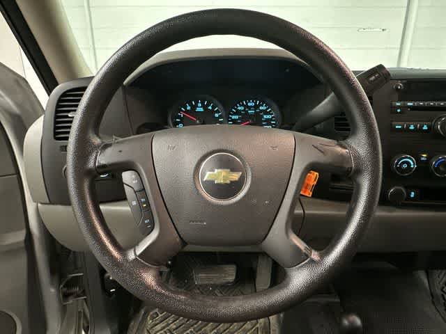 Used 2013 Chevrolet Silverado 1500 W/T w/ LS Package AWD/4WD image 7
