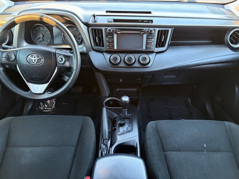 Used 2018 Toyota RAV4 LE w/ Carpet Mat Package image 10