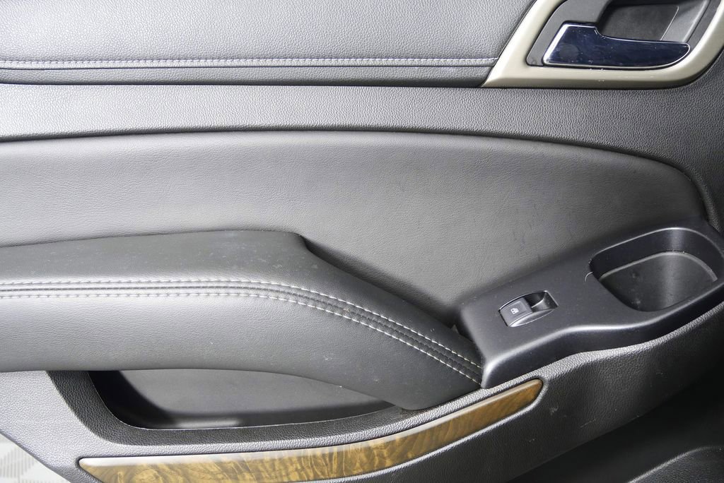 Used 2018 GMC Yukon Denali image 12