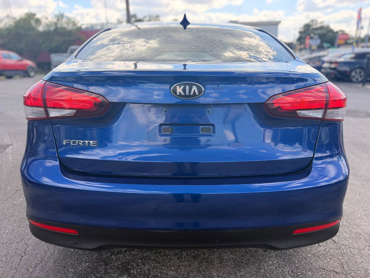 Used 2018 Kia Forte LX FWD image 8