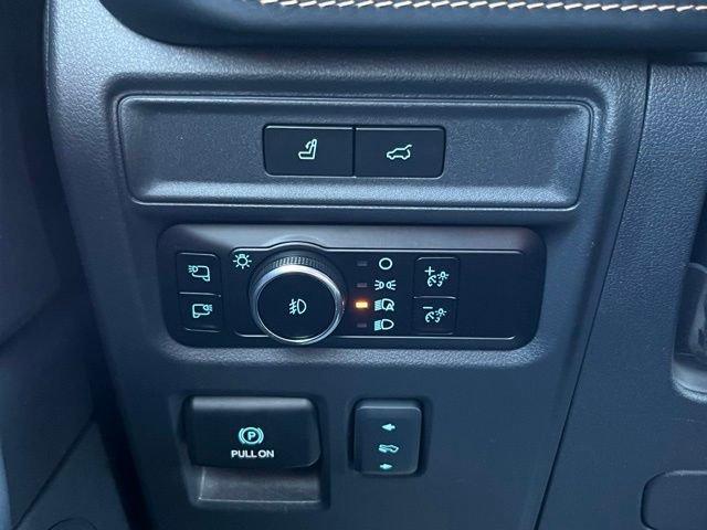 Used 2024 Ford Expedition Platinum AWD/4WD image 40