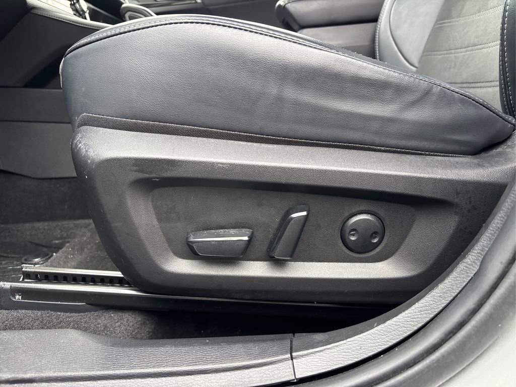 Used 2024 Mitsubishi Outlander SE image 39