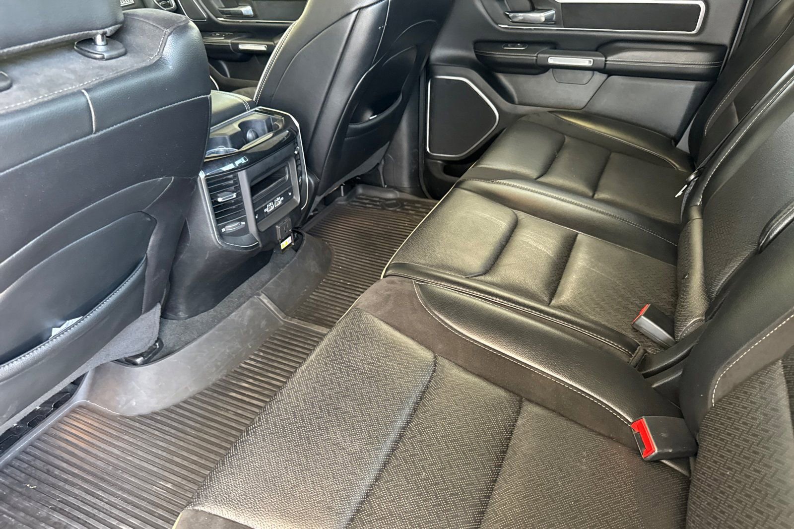 Used 2021 RAM 1500 Laramie AWD/4WD image 14