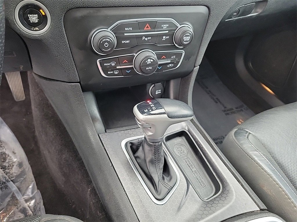 Used 2018 Dodge Charger R/T w/ Plus Group image 27