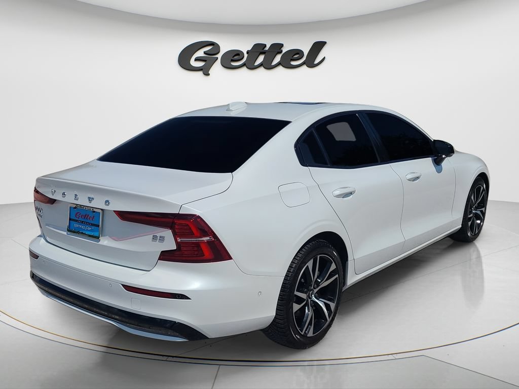 Used 2023 Volvo S60 B5 Plus w/ Climate Package FWD image 5