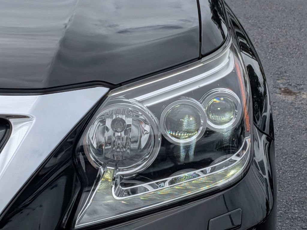 Used 2017 Lexus GX 460 Premium w/ Premium Package AWD/4WD image 10