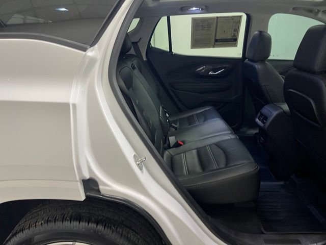 Used 2024 GMC Terrain Denali w/ Denali Premium Package image 6
