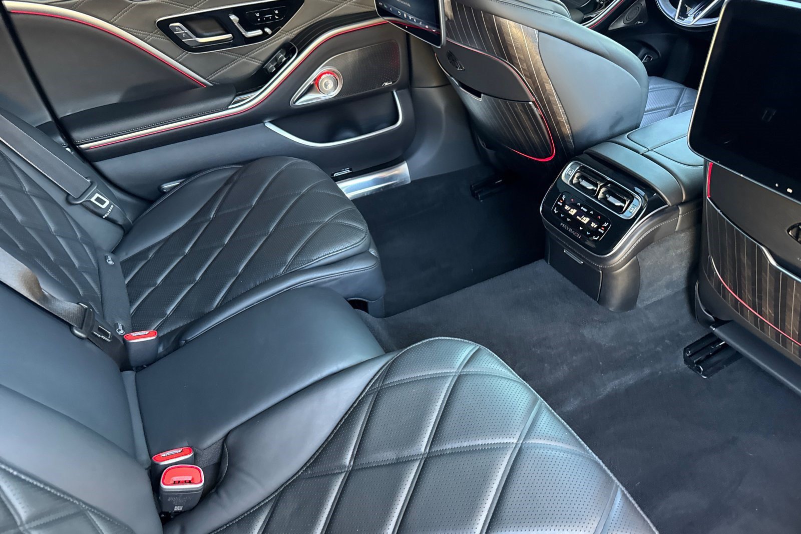 Certified 2024 Mercedes-Benz Maybach S 680 4MATIC image 19
