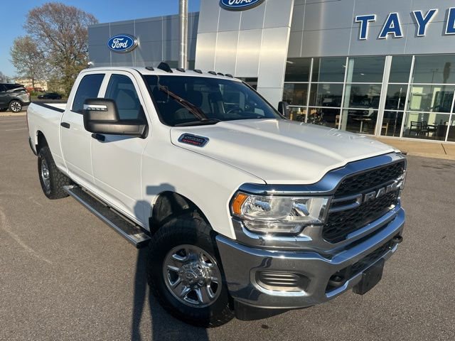 Used 2024 RAM 2500 Tradesman w/ Chrome Appearance Group AWD/4WD image 6