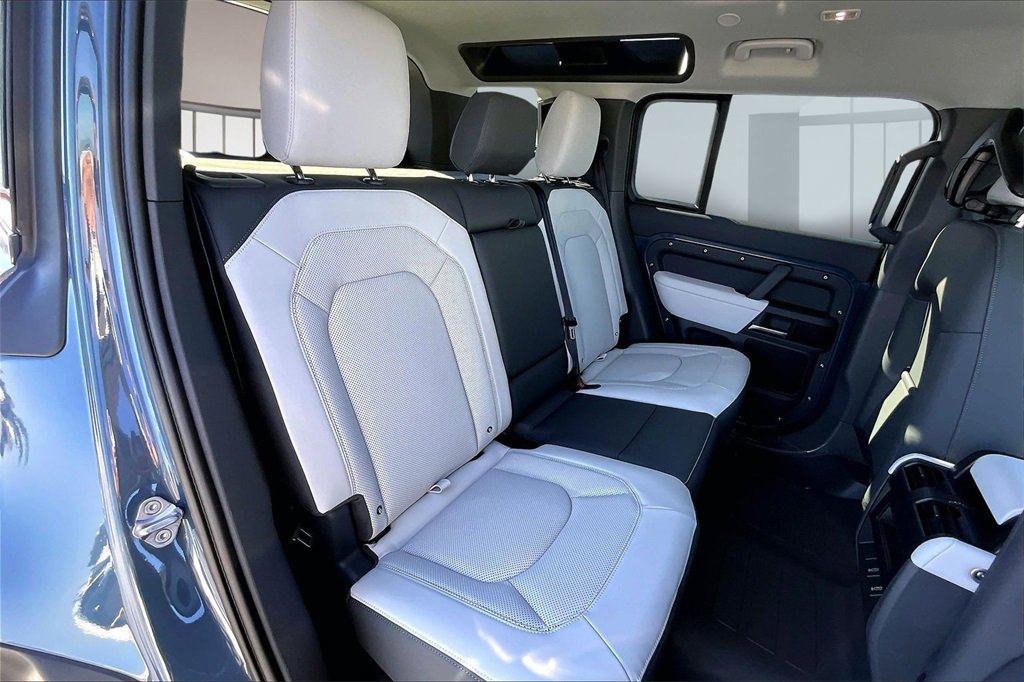 New 2026 Land Rover Defender 110 S image 10