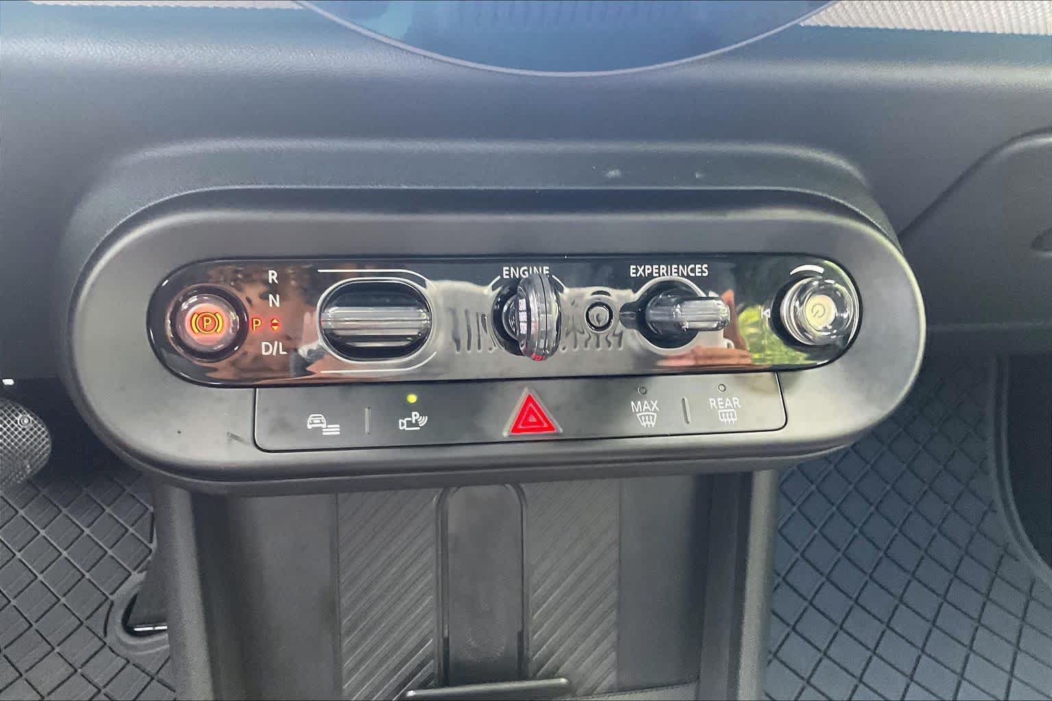 Used 2025 MINI Cooper S FWD image 15
