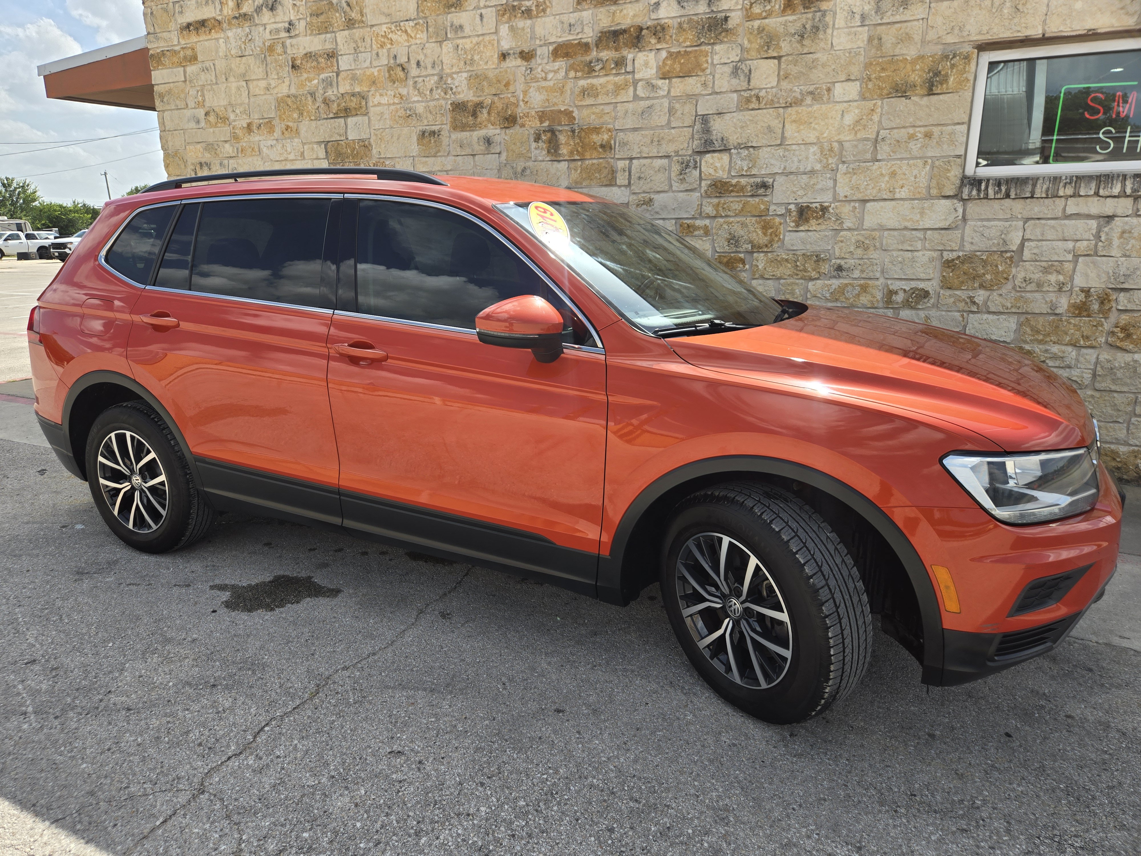 Used 2019 Volkswagen Tiguan SE FWD image 21