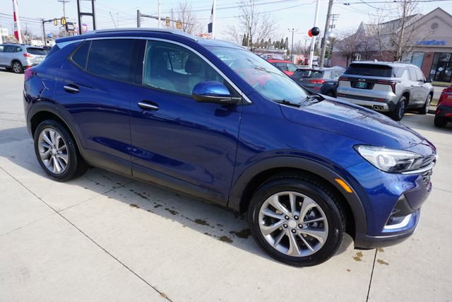 Used 2023 Buick Encore GX Essence w/ Experience Buick Package image 2