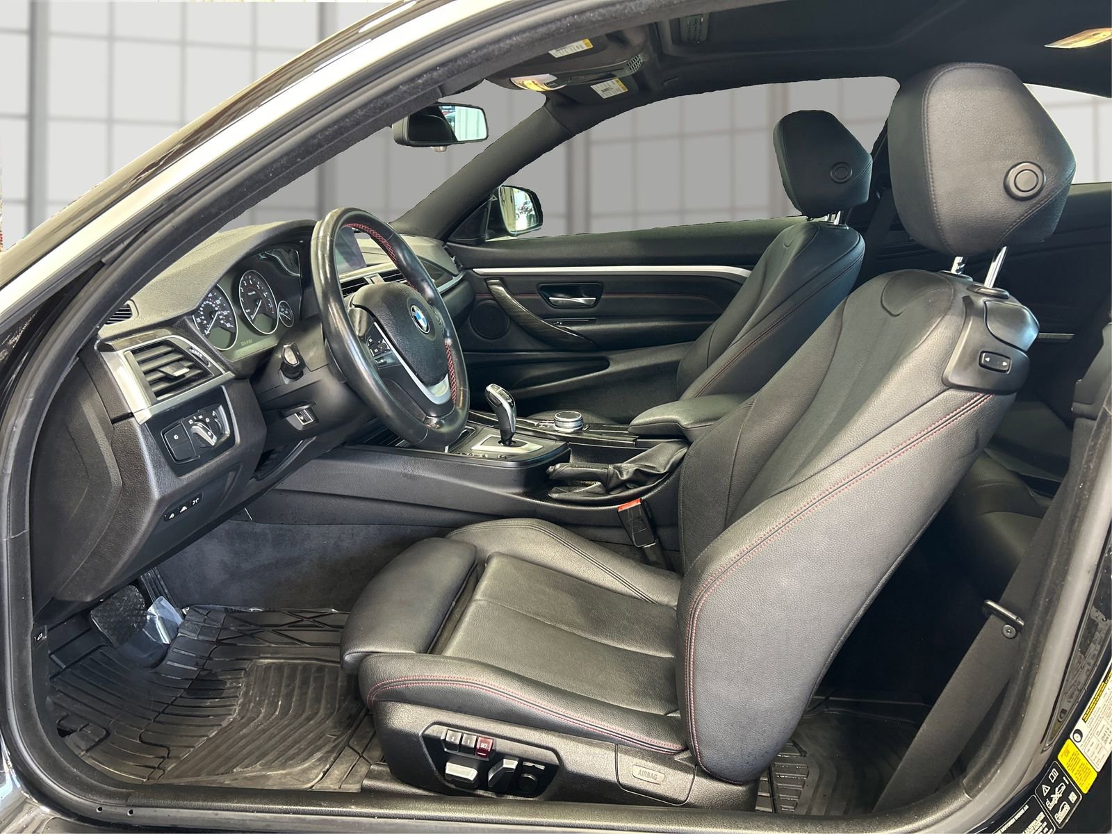 Used 2020 BMW 430i xDrive Coupe w/ Convenience Package image 9