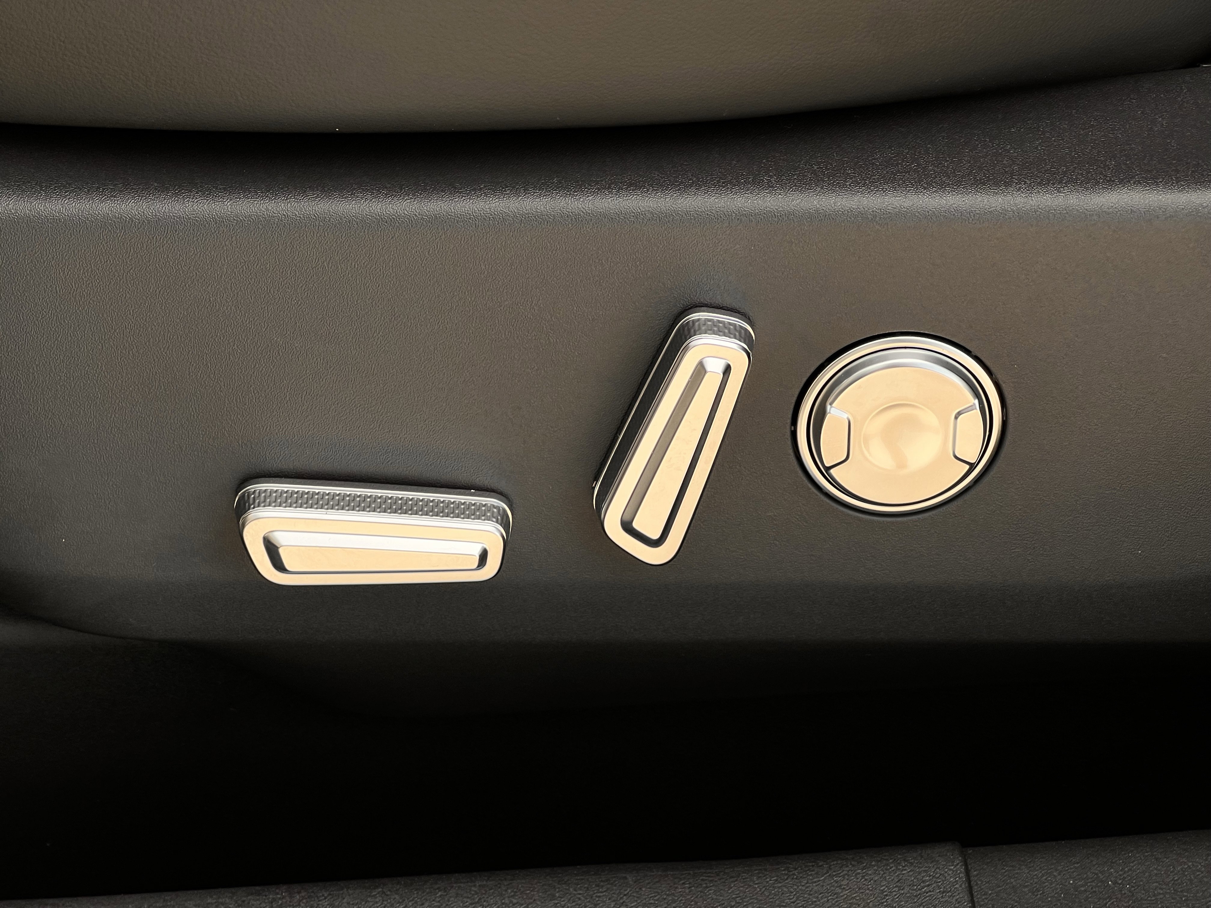 New 2026 Lincoln Nautilus Reserve AWD/4WD image 38