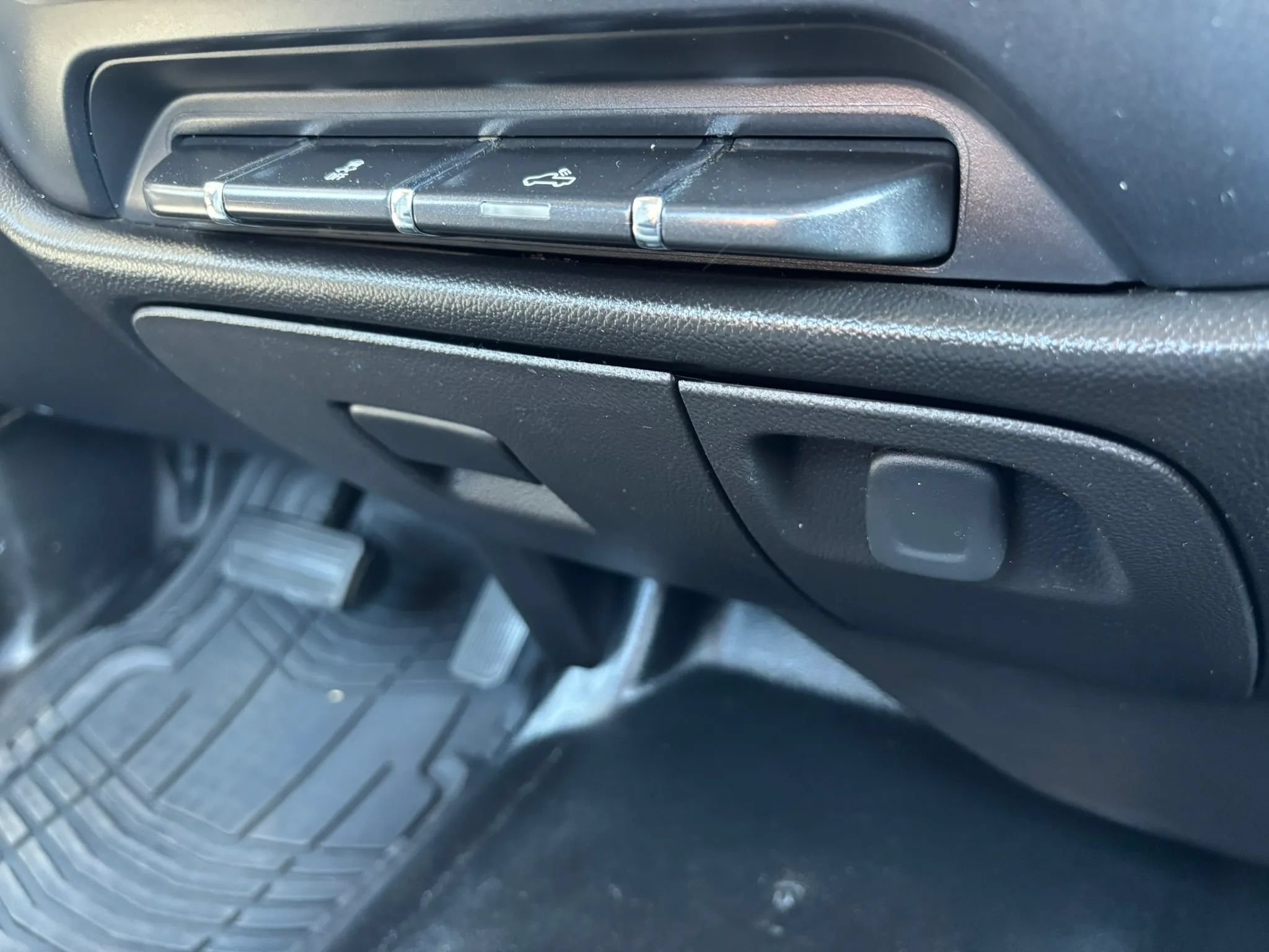Used 2016 Chevrolet Silverado 1500 W/T w/ WT Fleet Convenience Package RWD image 32