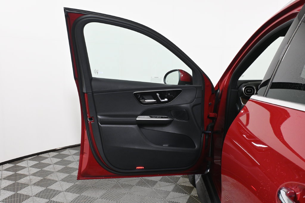 Certified 2026 Mercedes-Benz GLC 300 4MATIC image 25