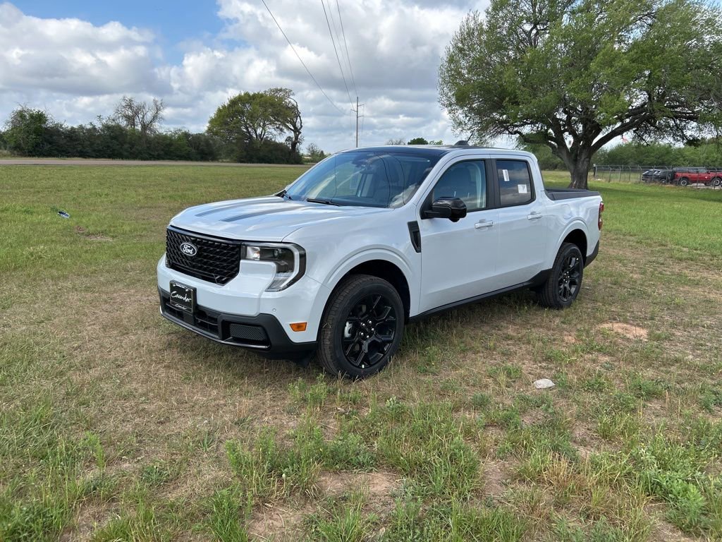 New 2026 Ford Maverick Lariat w/ Black Appearance Package image 8