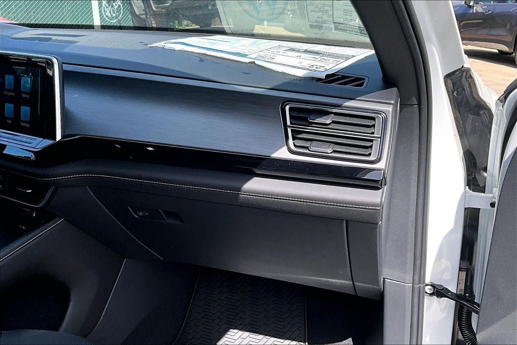 New 2026 Volkswagen Atlas Cross Sport SE FWD image 16