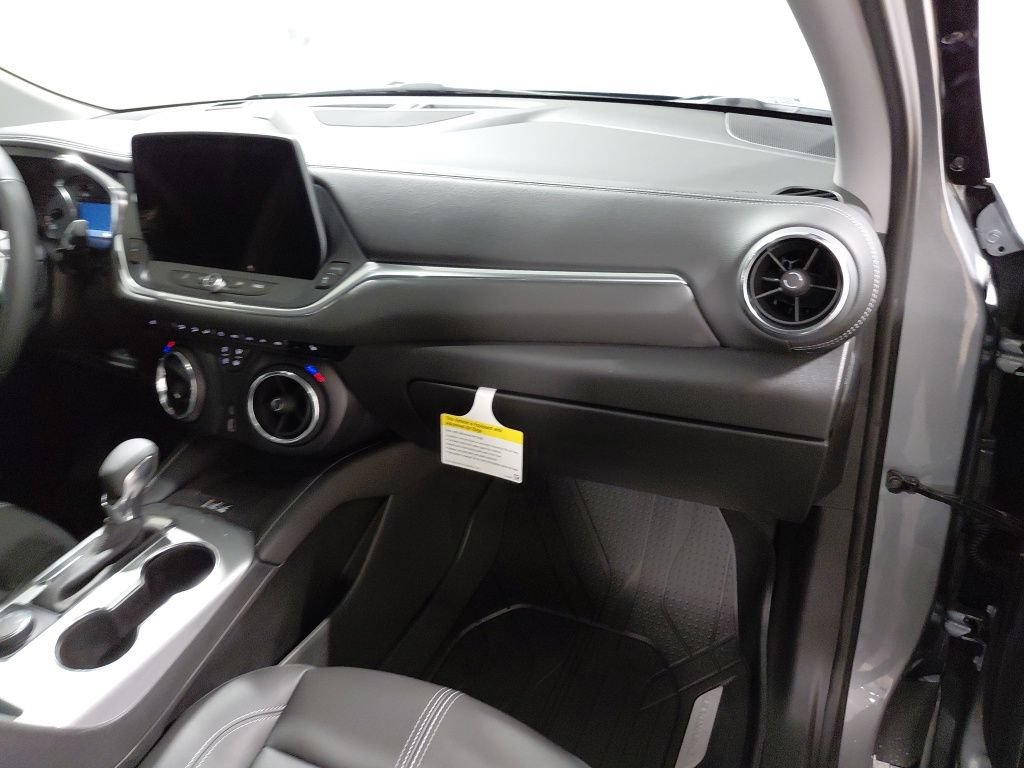 New 2026 Chevrolet Blazer LT w/ Sound & Technology Package AWD/4WD image 23