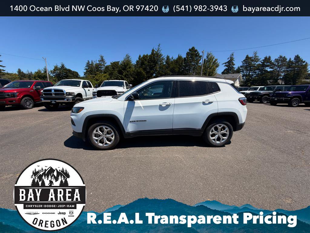 Used 2024 Jeep Compass Latitude AWD/4WD image 8