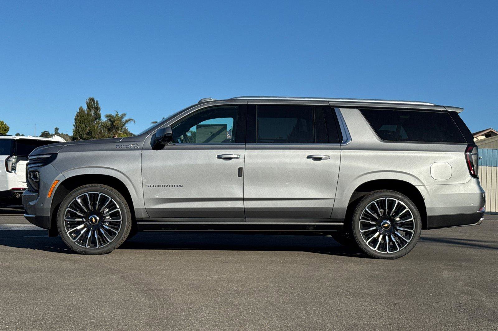 New 2026 Chevrolet Suburban High Country image 12