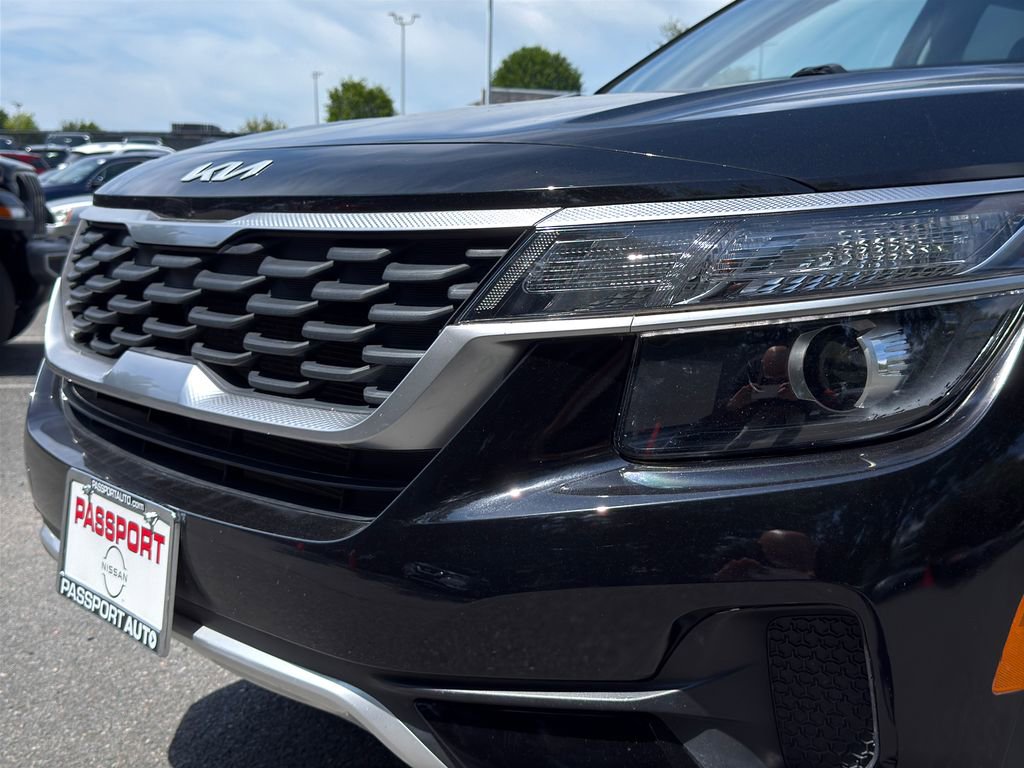 Used 2022 Kia Seltos LX AWD/4WD image 10