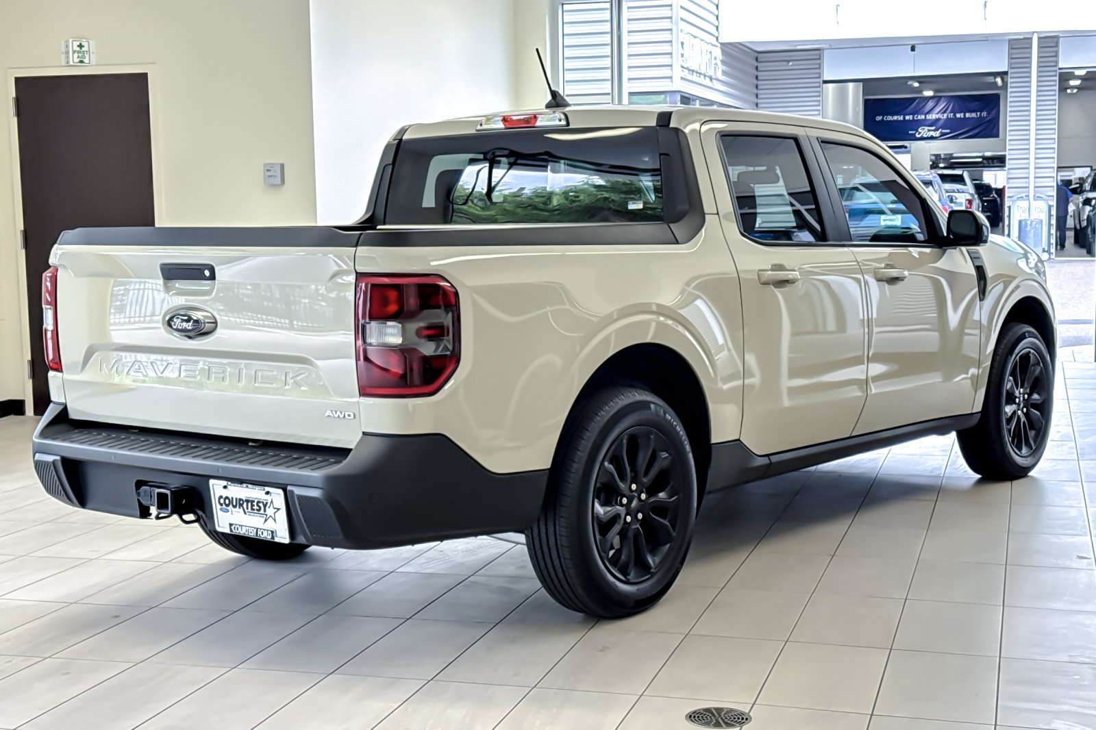 Used 2024 Ford Maverick Lariat w/ Black Appearance Package AWD/4WD image 4