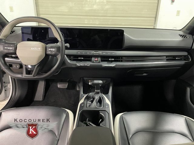 Used 2025 Kia K4 GT-Line w/ GT-Line Premium Package FWD image 14