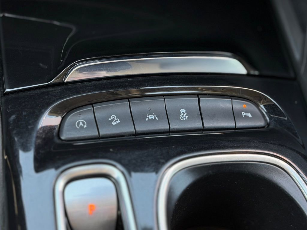 Used 2023 Buick Envision Essence AWD/4WD image 17