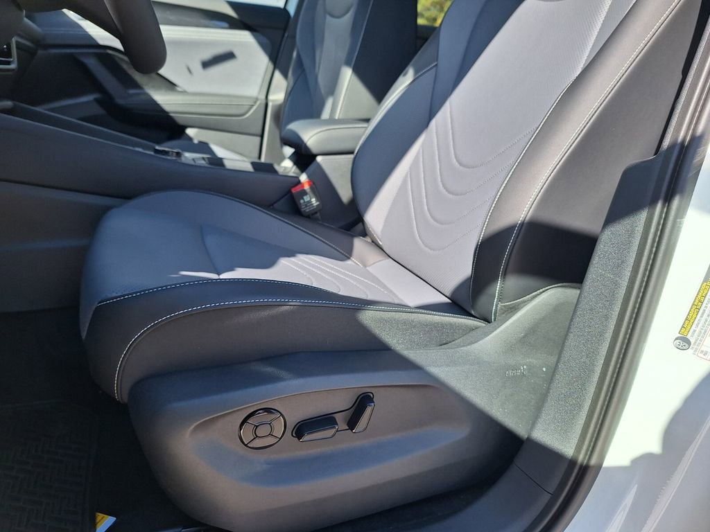 New 2026 Volkswagen Tiguan SE R-Line image 10