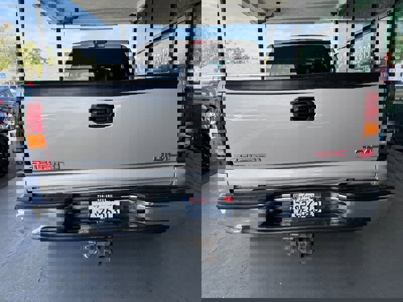 Used 2005 GMC Sierra 1500 SLE w/ Light Duty Power Package image 13