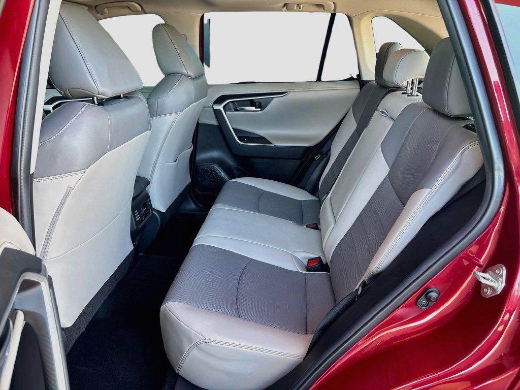 Certified 2021 Toyota RAV4 Limited FWD image 21