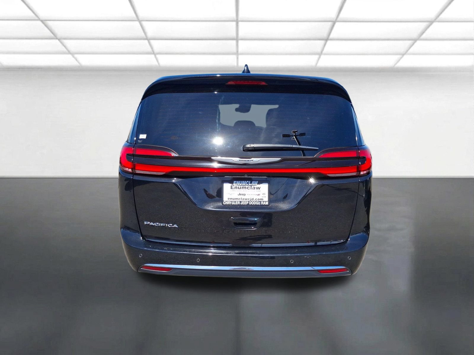 Certified 2025 Chrysler Pacifica Select FWD image 5