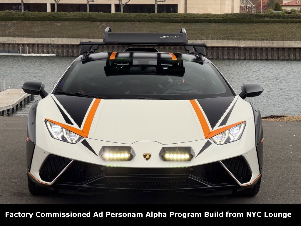 Used 2024 Lamborghini Huracan Sterrato image 2