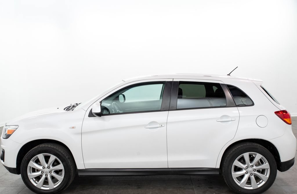 Used 2015 Mitsubishi Outlander Sport ES AWD/4WD image 4
