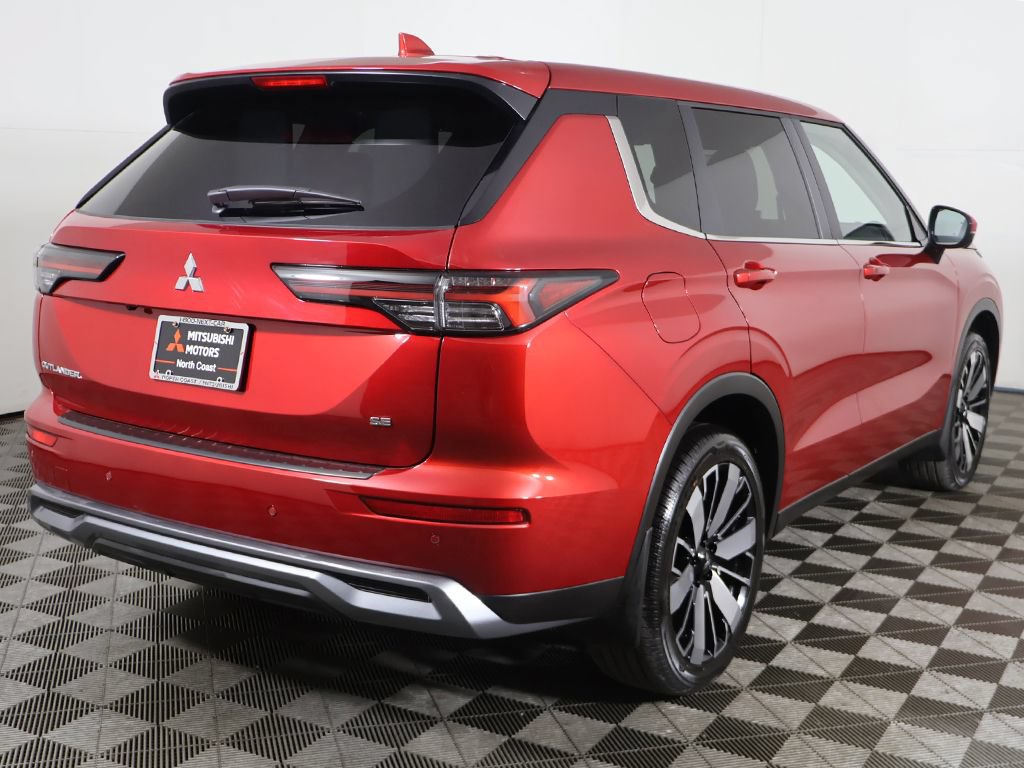 New 2026 Mitsubishi Outlander SE FWD image 12